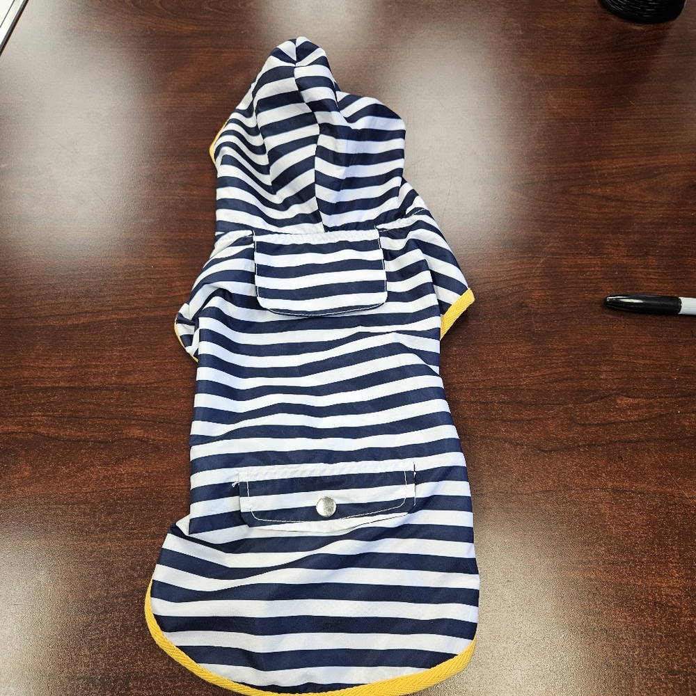 Pup Crew Rain Coat Sz M